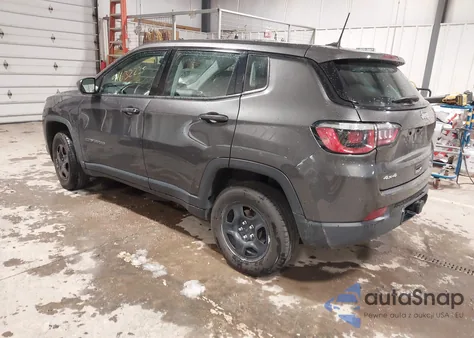 2019 Jeep Compass Sport 4X4 z USA, uszkodzony, nr VIN 3C4NJDABXKT599649